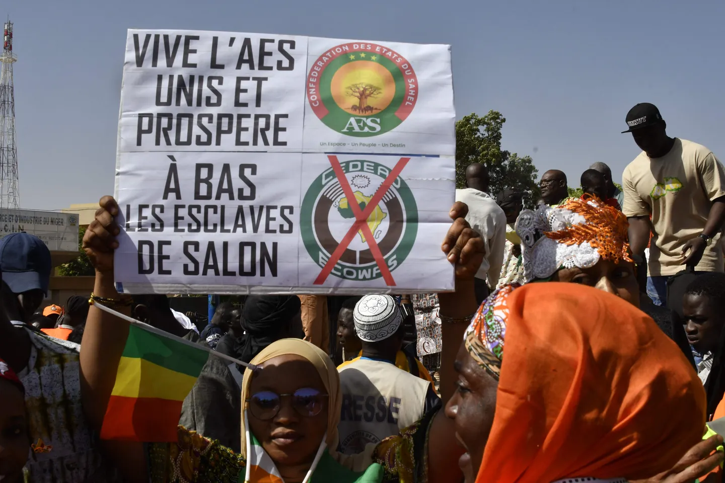 Le Niger, le Mali et le Burkina Faso confirment la rupture avec la France et quittent l’OIF