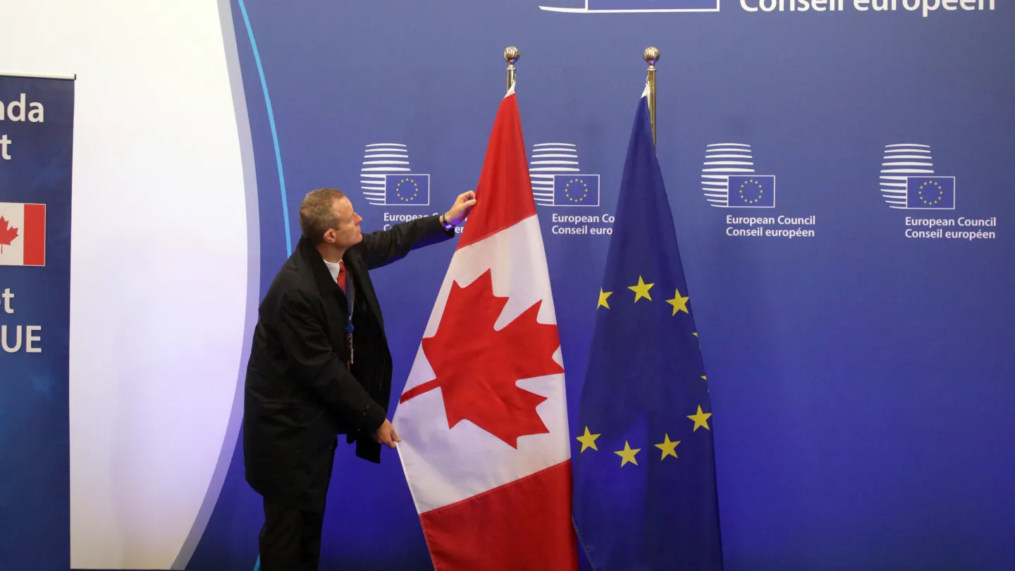 Canada în discuții cu UE pentru a-și reduce dependența de SUA în domeniul apărării