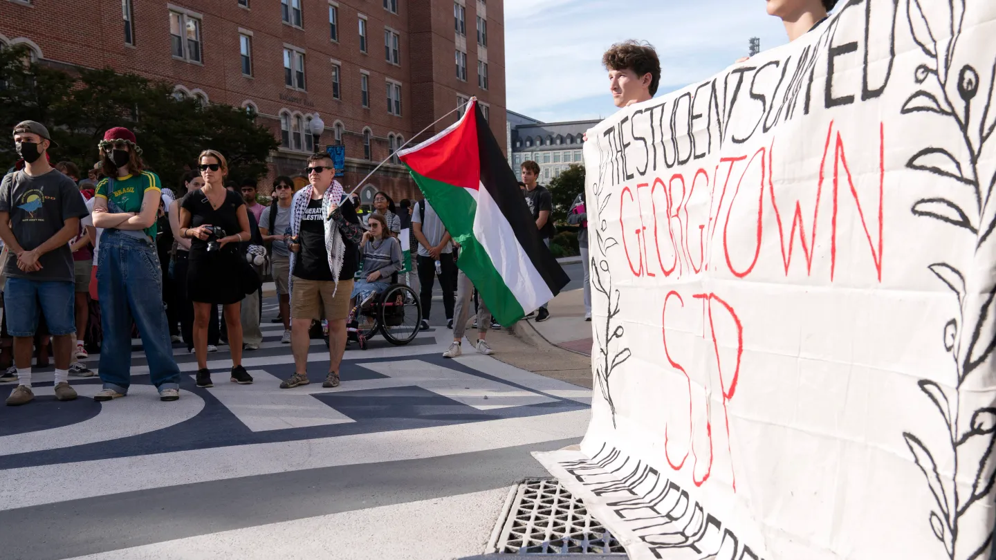 "يهدد السياسة الخارجية".. واشنطن تعتزم ترحيل طالب هندي في جامعة جورج تاون مناصر لفلسطين