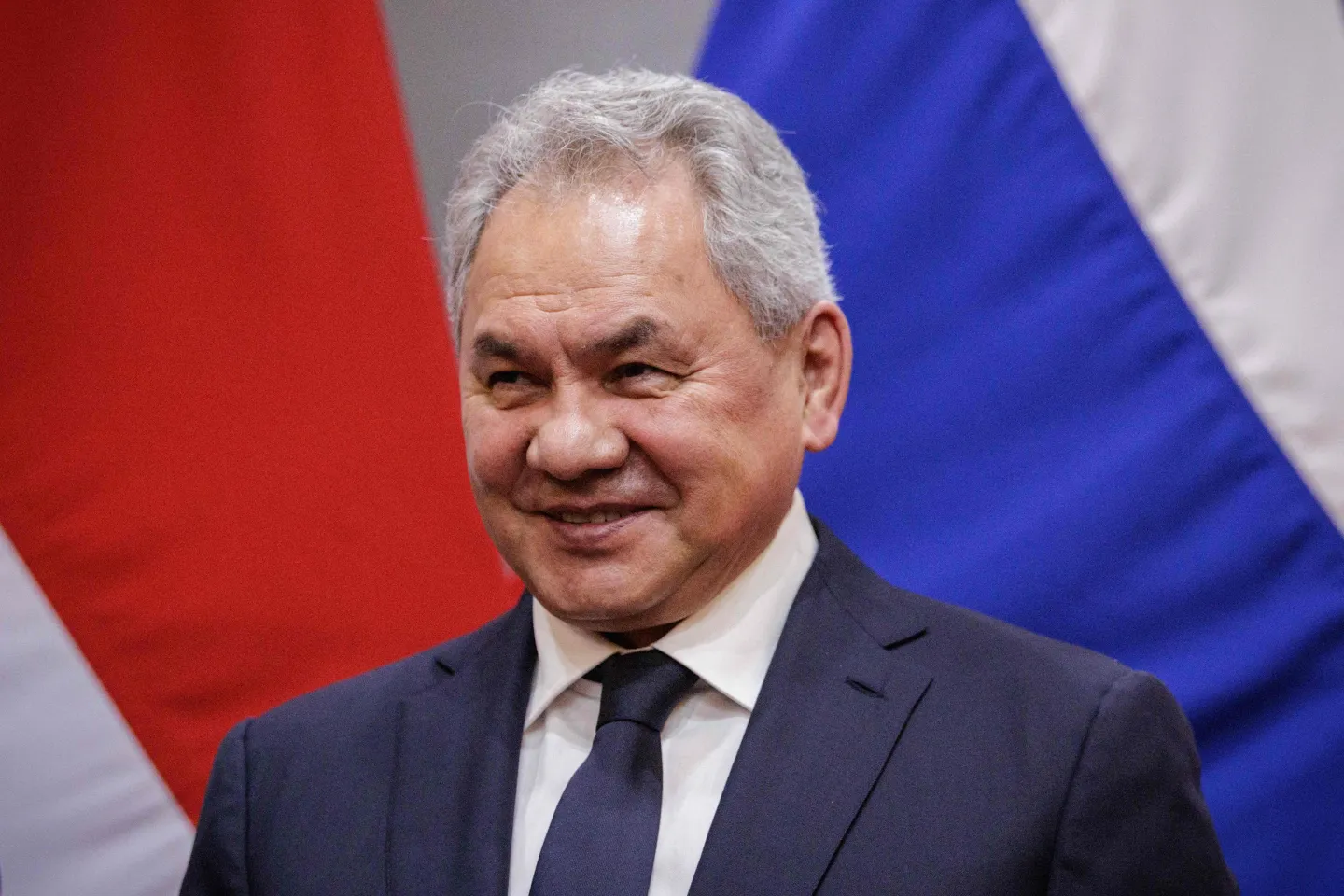 Szergej Sojgu orosz védelmi miniszter Észak-Koreába érkezett az erős védelmi kapcsolatok jegyében