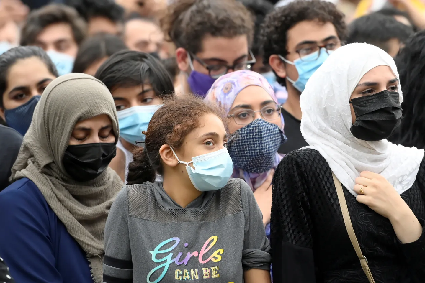 Muslim Kanada marah setelah Quebec melarang simbol-simbol agama di sekolah, termasuk hijab