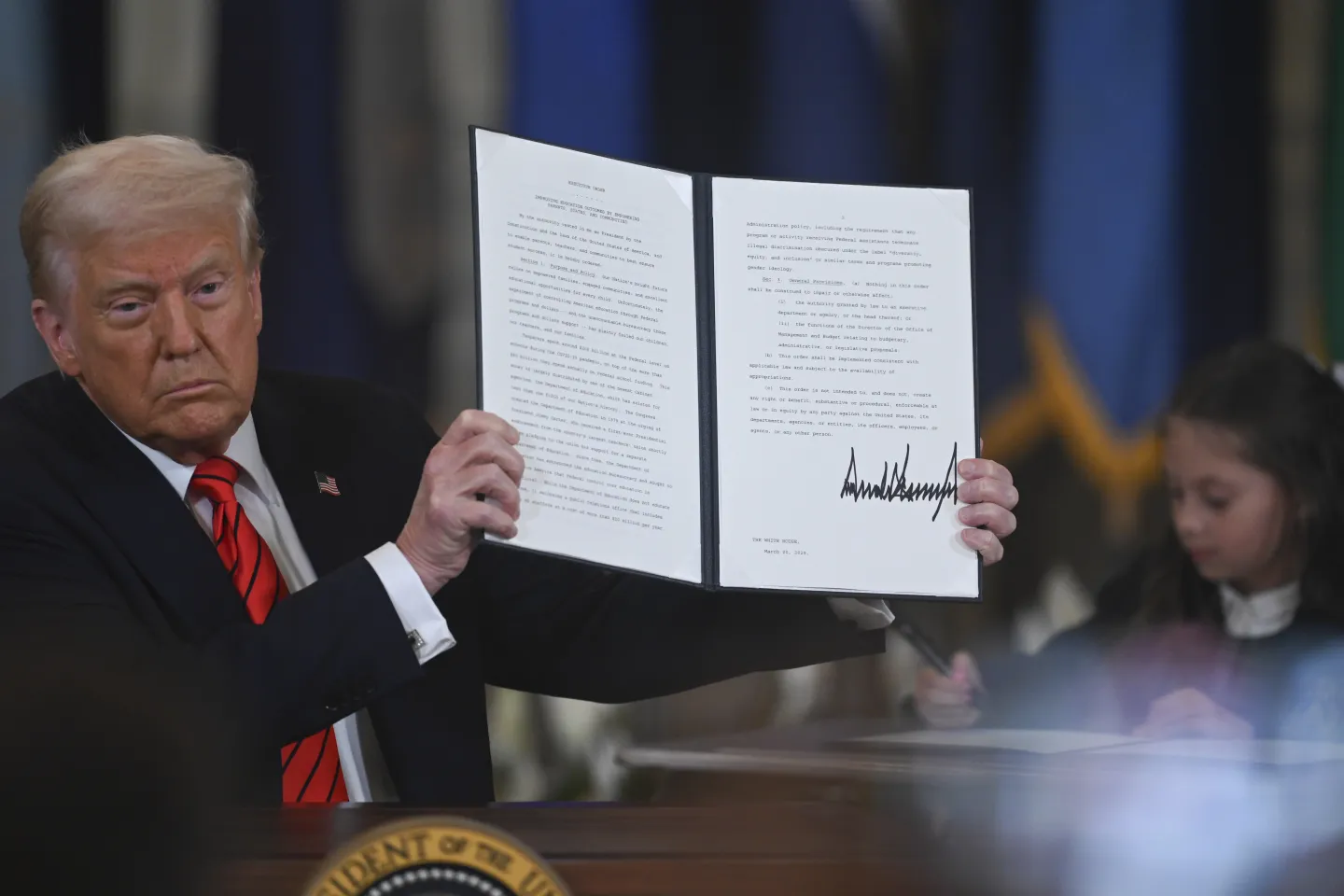 Trump potpisao ukaz o ukidanju Ministarstva obrazovanja SAD-a