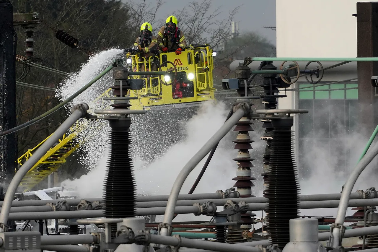 London's Heathrow Airport shuts down after major power outage