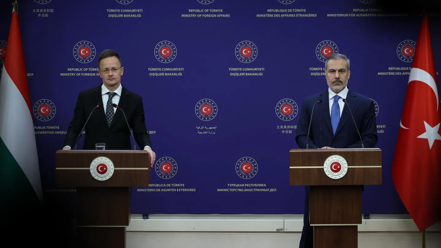 في لقاء نظيره المجري.. فيدان: ندعم مساعي واشنطن لوقف النار ولسلام شامل بين روسيا وأوكرانيا