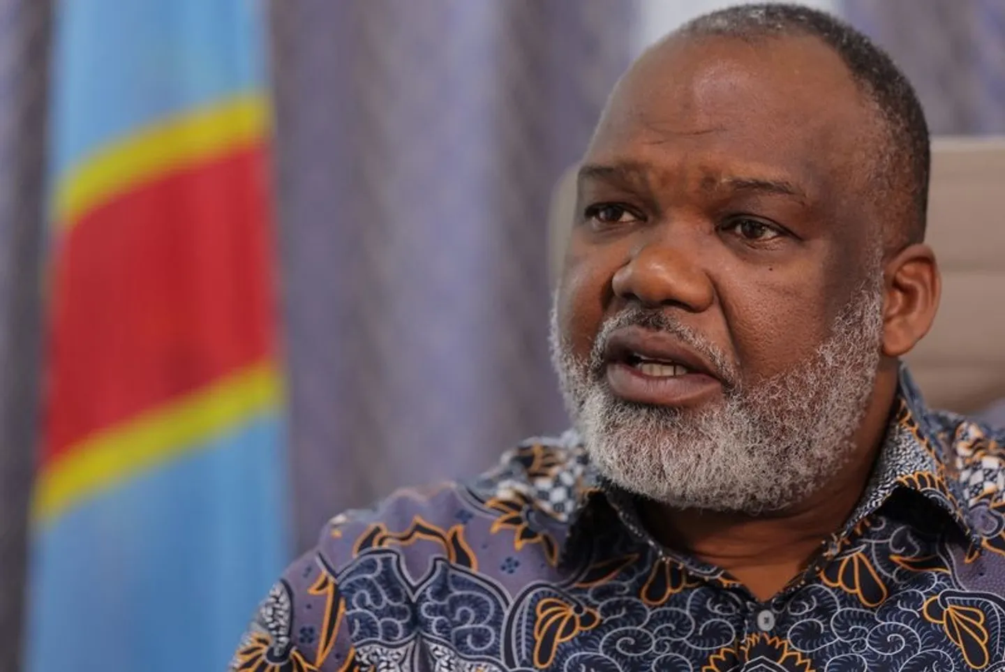 Rebels 'to pull out' of mineral-rich town in support of DR Congo peace efforts