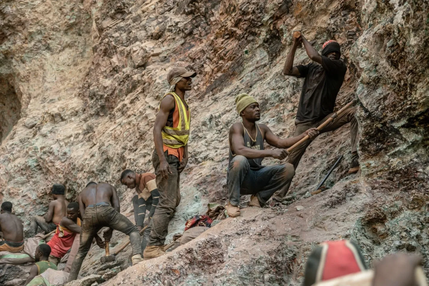 DR Congo considers extending cobalt export ban amid global glut