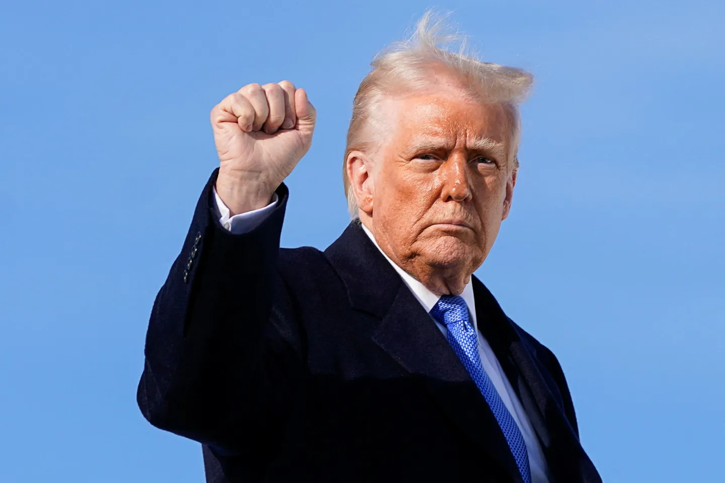 Trump admin revokes legal status for over 530,000 Cubans, Haitians, Nicaraguans and Venezuelans