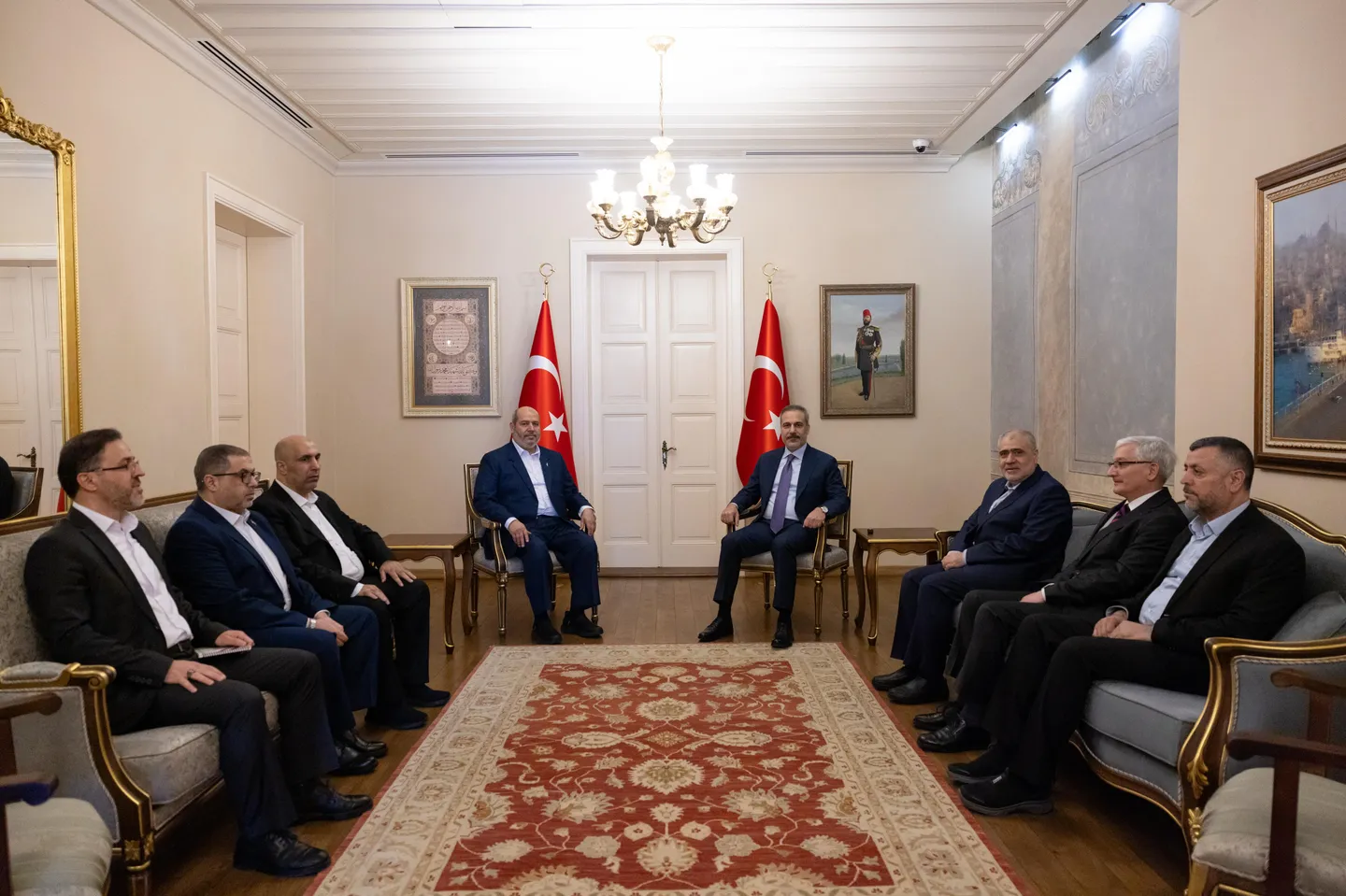 فيدان يستقبل وفداً من حركة حماس برئاسة الحية