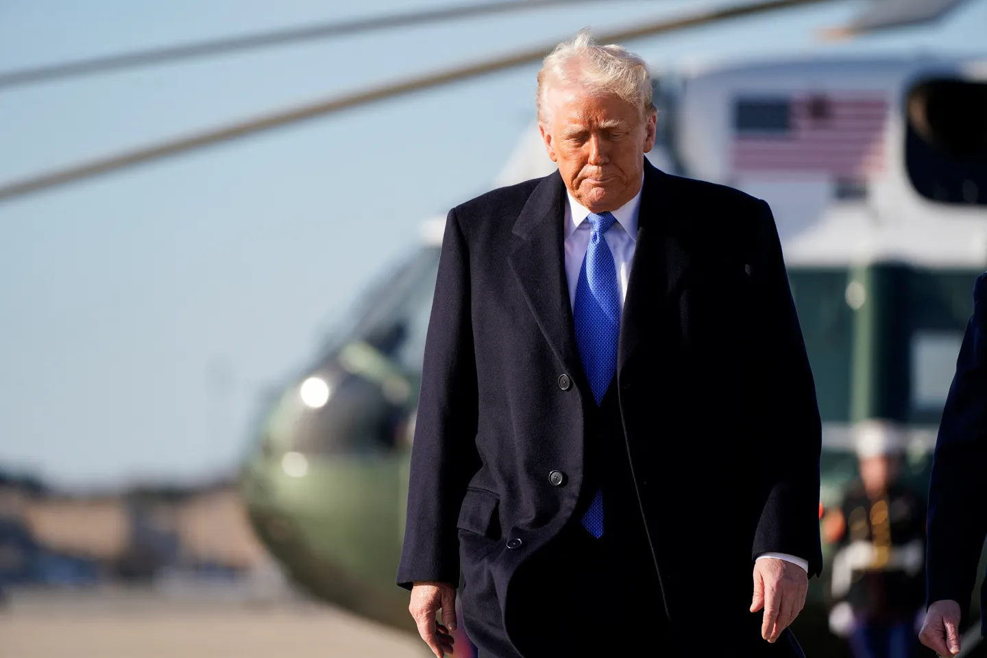 "Others handled it": Trump denies signing proclamation for deportation of Venezuelans