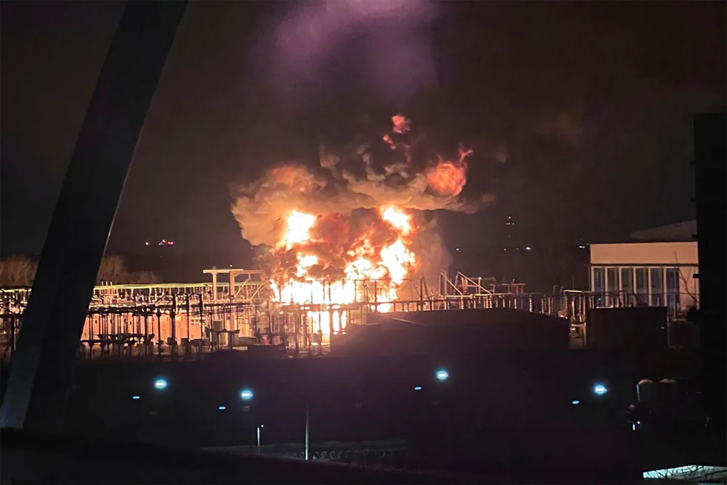 Flights resume at UK’s Heathrow airport after substation fire