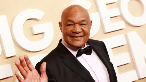 Lenda do boxe George Foreman morre aos 76 anos