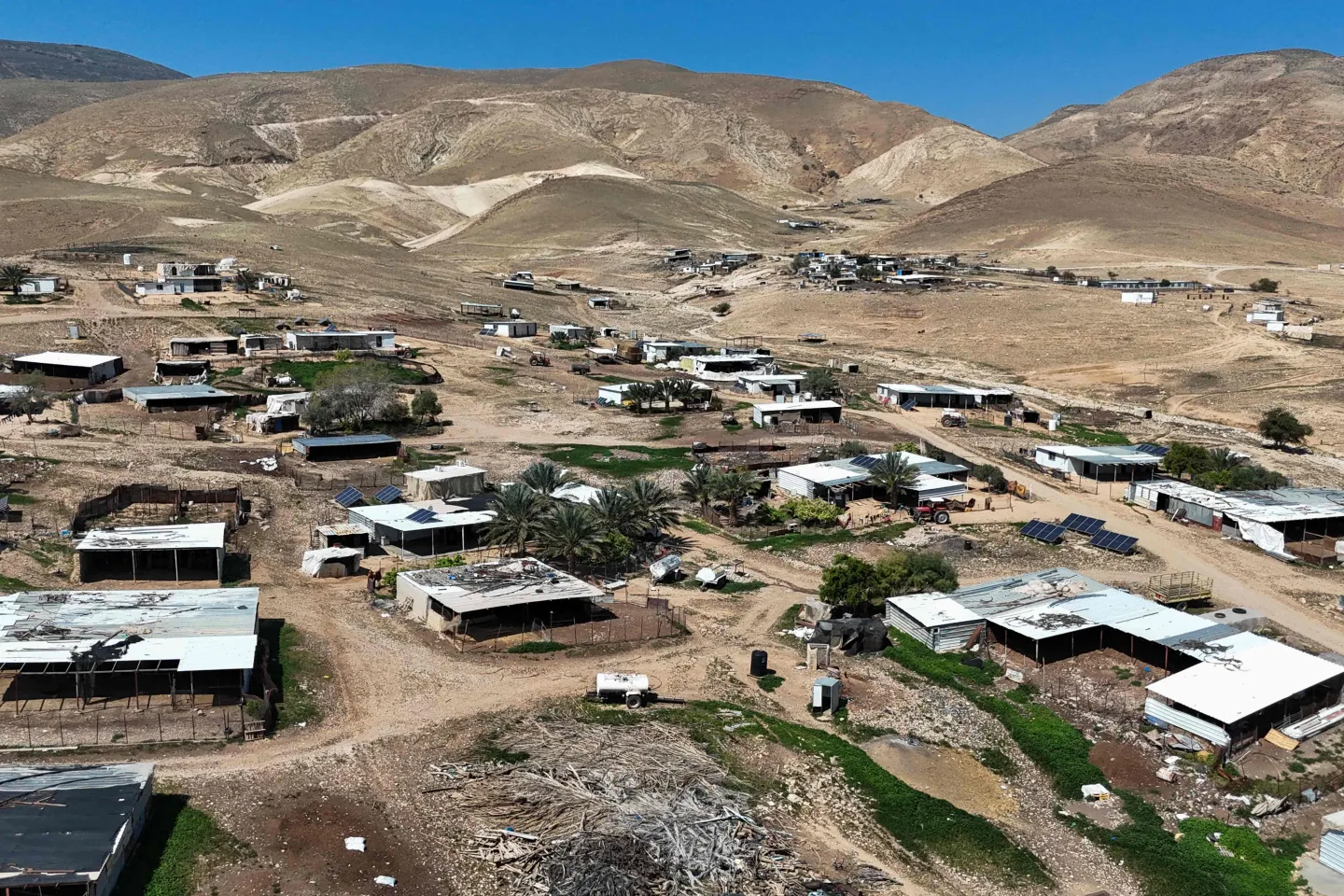 Colonos israelíes intensifican violencia y toma de tierras en Cisjordania ocupada, según informes