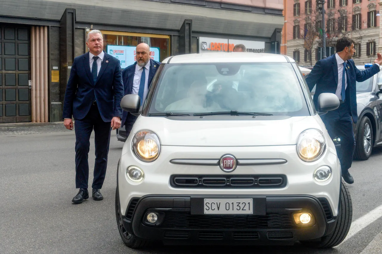 Papa Francesco tornerà in Vaticano dopo cinque settimane di ricovero in ospedale