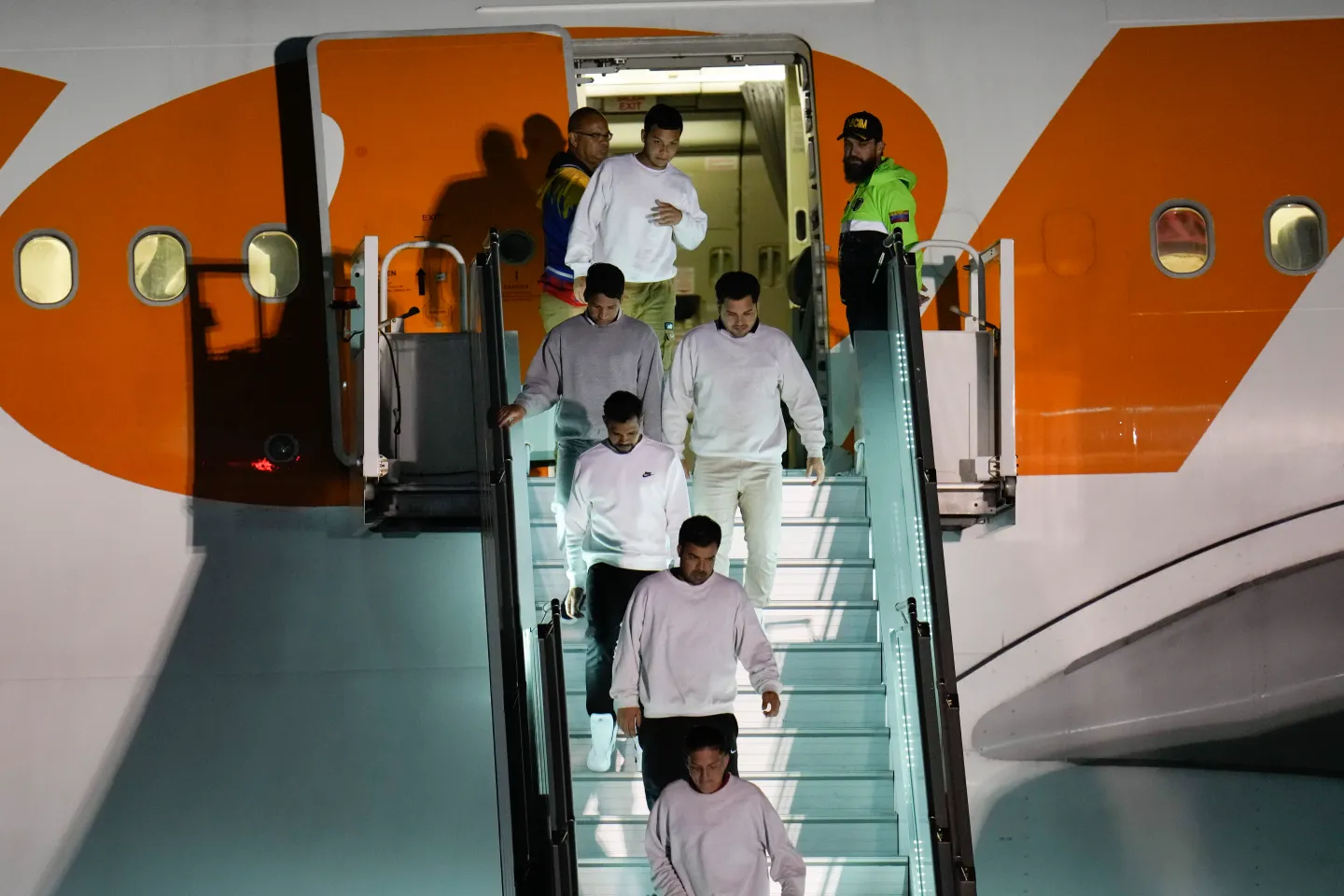 US resumes deportation flights to Venezuela
