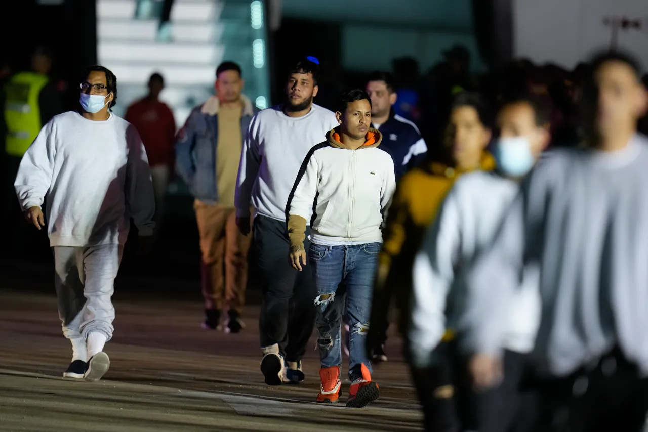 Lawyers file petition in El Salvador to free Venezuelans deported by US