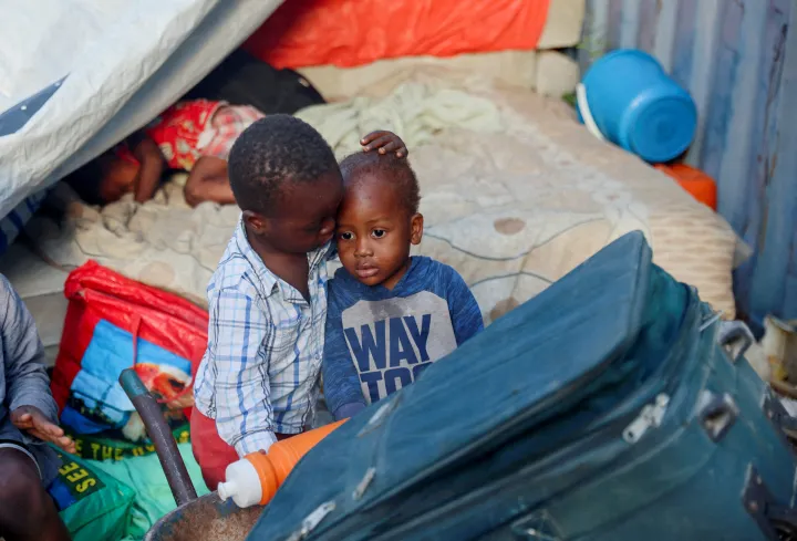 A segélyek csökkentése erkölcsi és stratégiai katasztrófa a világ gyermekei számára