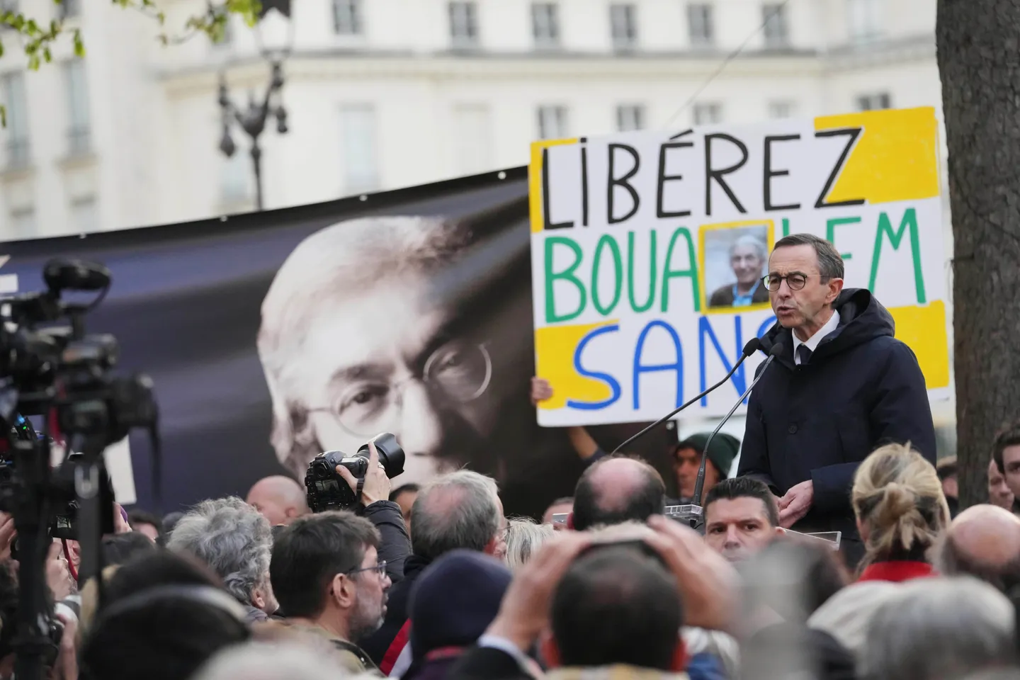 La France demande une grâce présidentielle pour Boualem Sansal