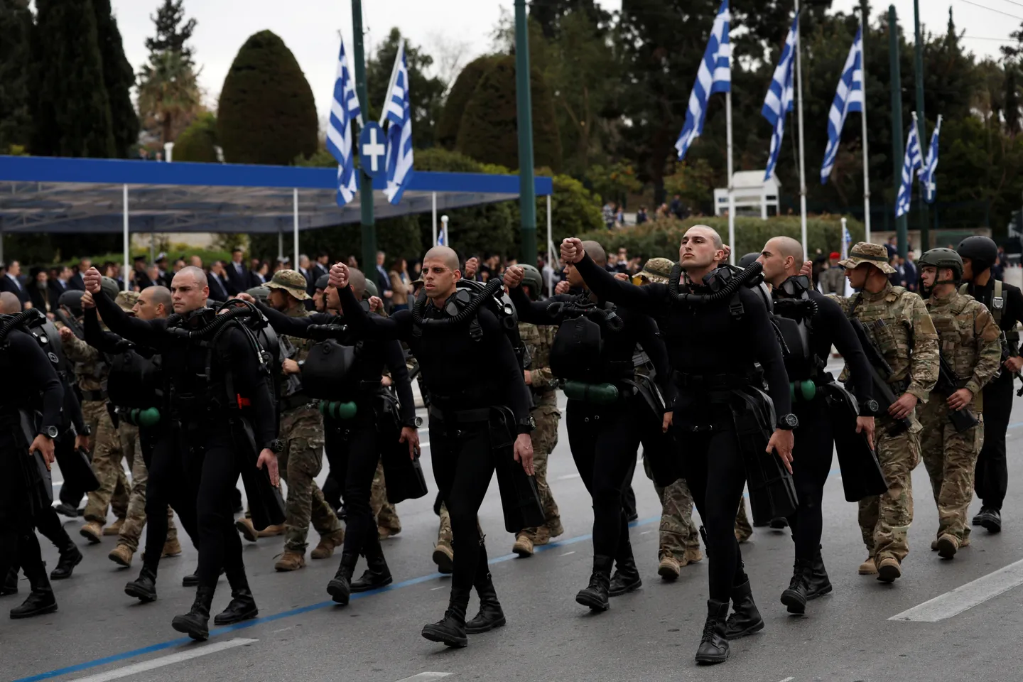 Tensione Türkiye-Grecia: slogan provocatori alla parata militare