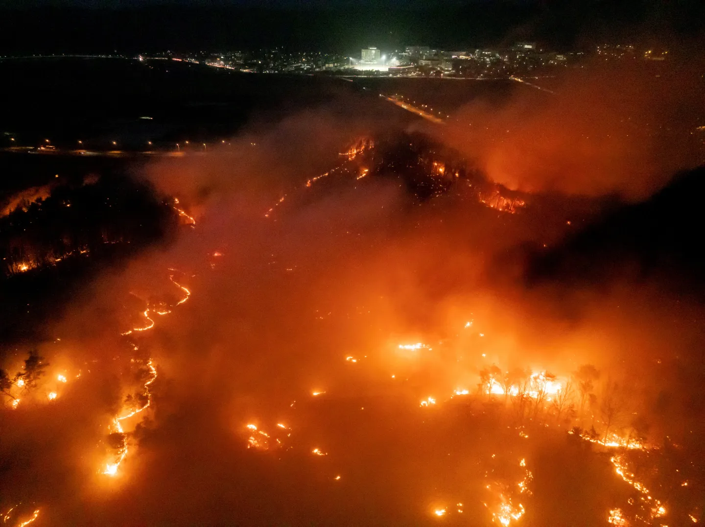 South Korea wildfires kill at least 18, cause 'unprecedented damage'