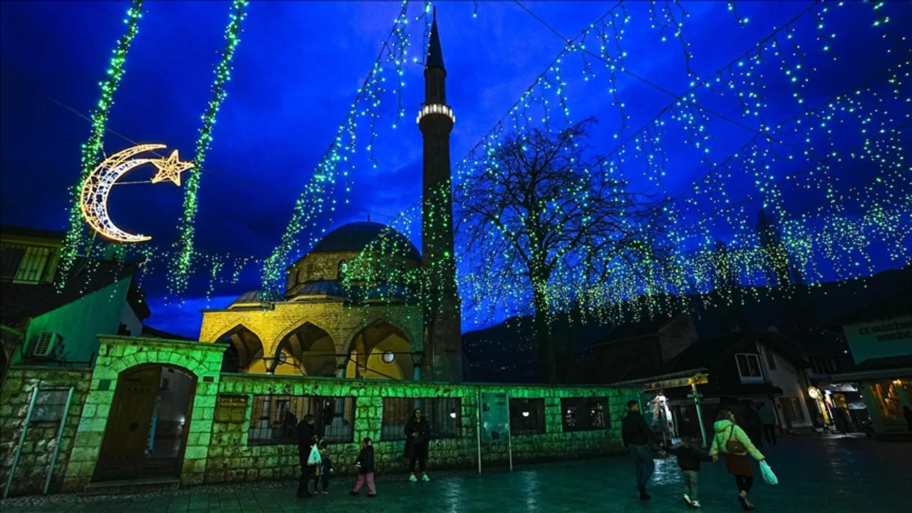 Muslimani širom svijeta večeras obilježavaju Lejletul-kadr