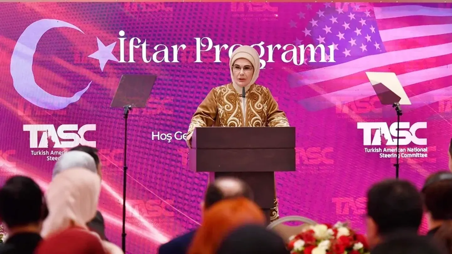 أمينة أردوغان تشارك في إفطار بنيويورك وتثمن جهود العاملين لخدمة الجالية التركية والإسلامية