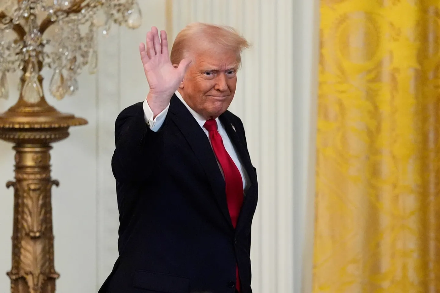 Trump threatens EU, Canada with additional tariffs if they work against US