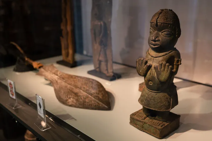 Benin bronzes: Netherlands hands over 119 looted artifacts to Nigeria