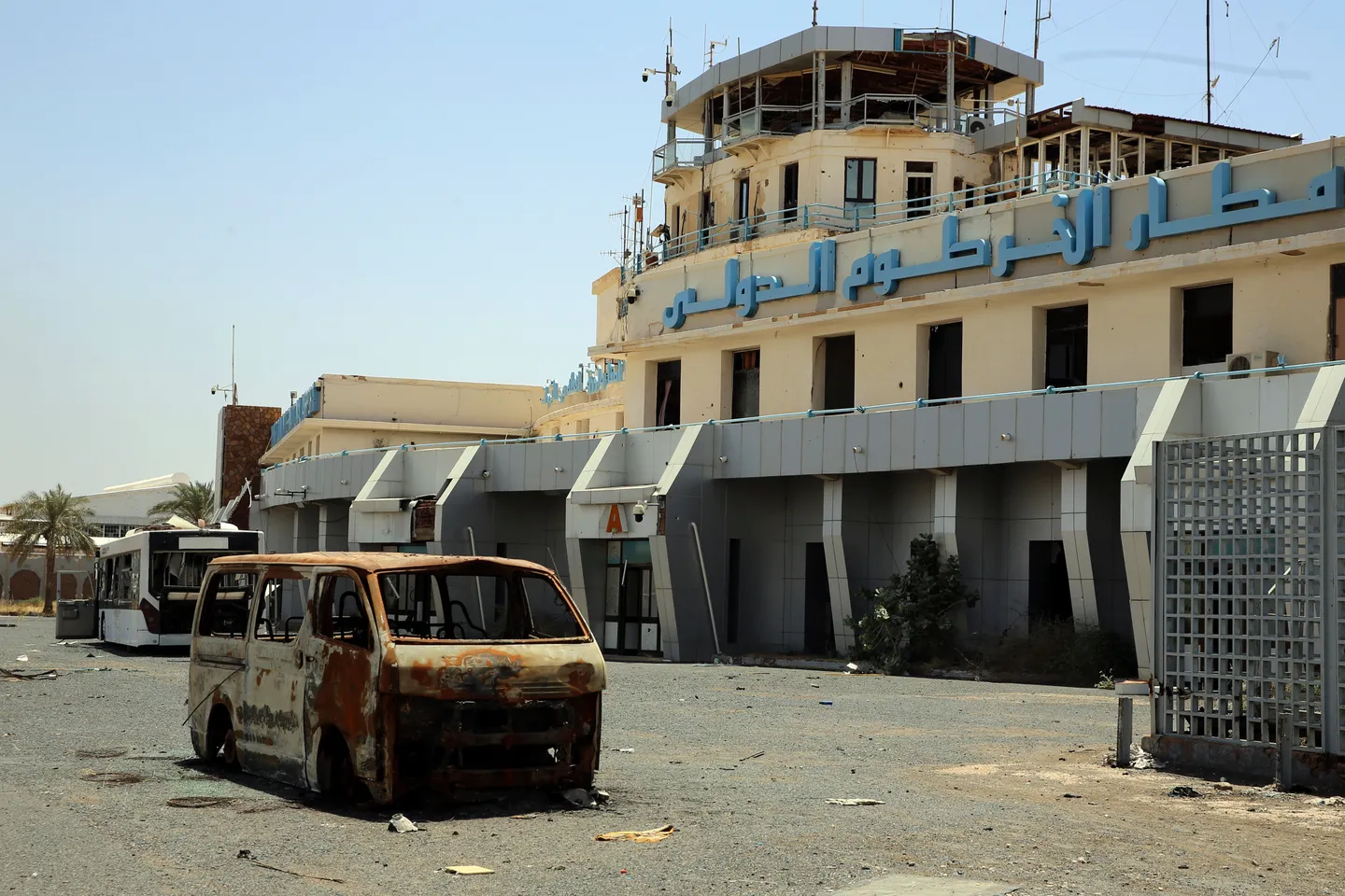 الجيش السوداني يعلن تحرير الخرطوم بالكامل.. و"الدعم السريع": لم نتراجع بل أعدنا تموضعنا
