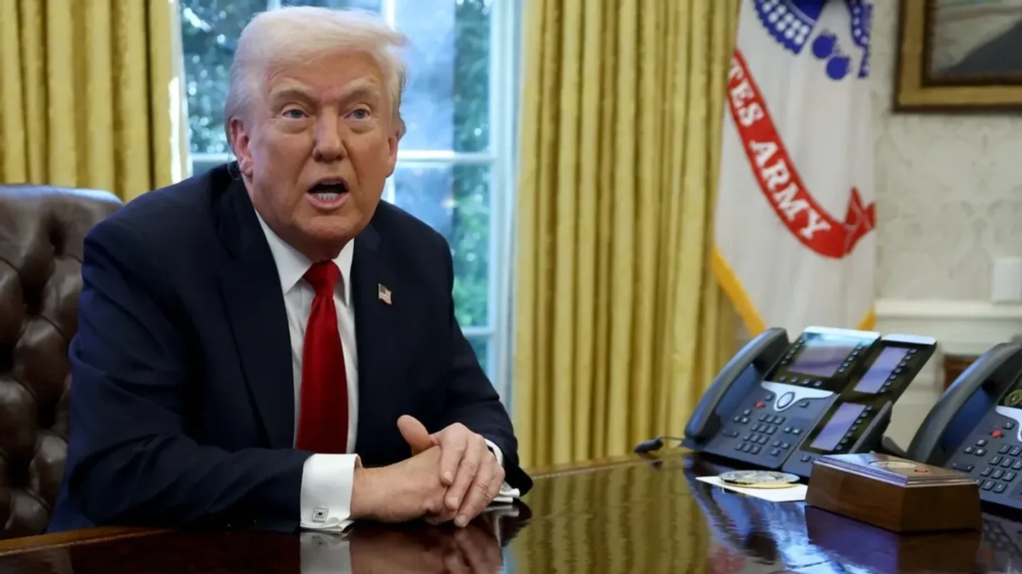 ترمب يحمّل تسريب "سيغنال" لمستشاره والتس.. وقاضٍ له خلافات سابقة مع الرئيس سينظر في القضية