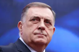 Интерпол босниялык  серб лидер Додик үчүн камоо ордерин чыгарды