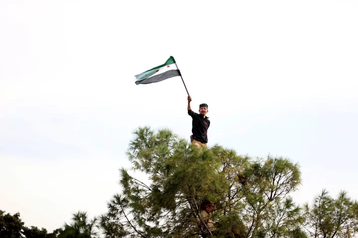 Vive en Islandia y después de 14 años regresa a Siria, su país natal, a reencontrarse con su familia