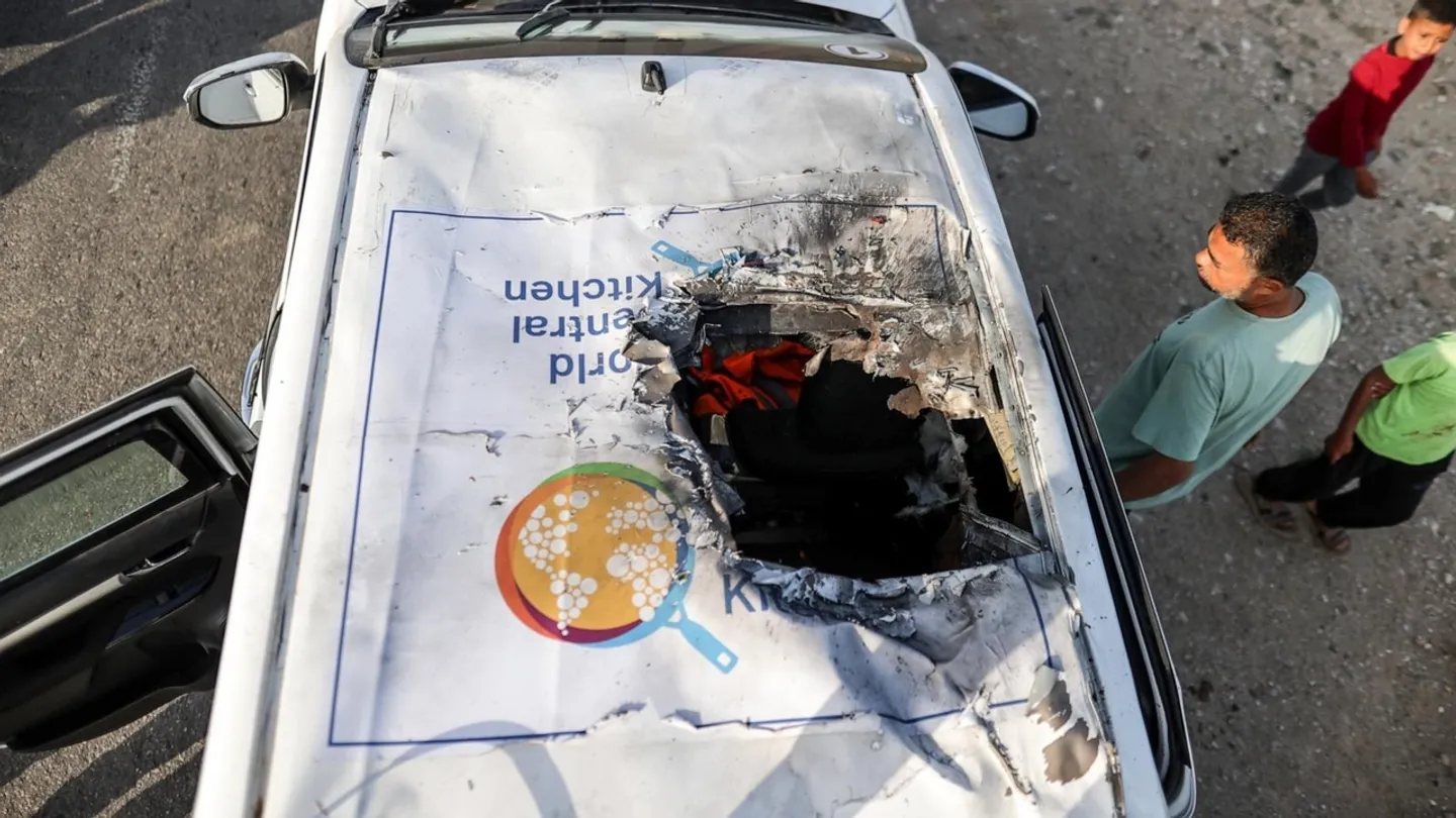 "خلال توزيعه وجبات".. المطبخ العالمي يعلن استشهاد أحد متطوعيه بقصف إسرائيلي على غزة
