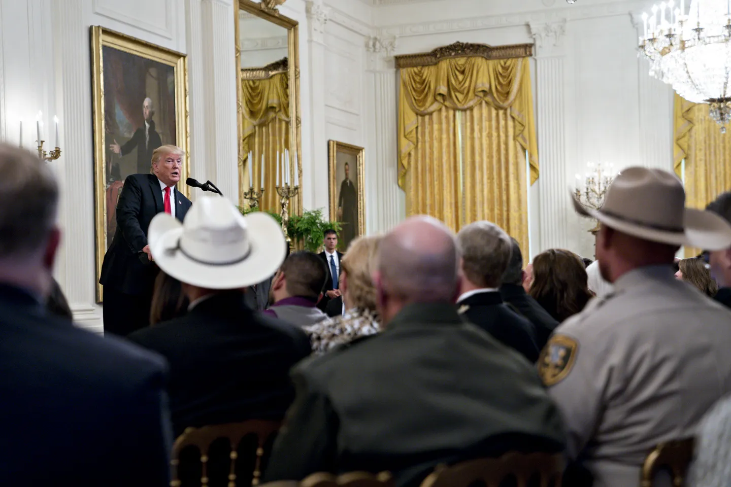 Las minorías en EE.UU. se unen para resistir las nuevas medidas discriminatorias de Trump