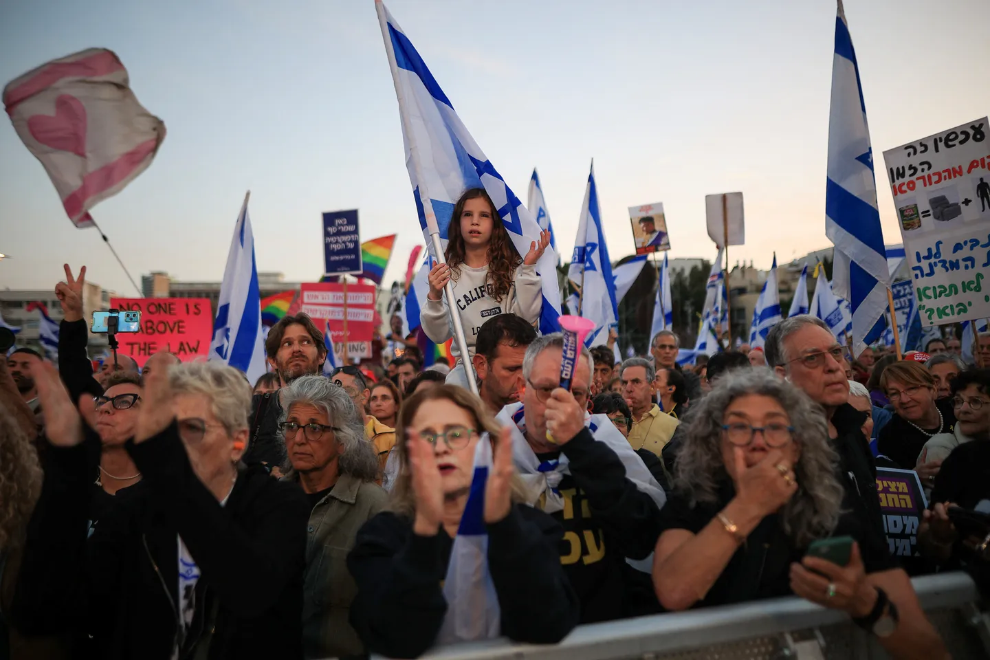 مواجهات بين الشرطة الإسرائيلية ومتظاهرين يطالبون بإتمام صفقة الأسرى