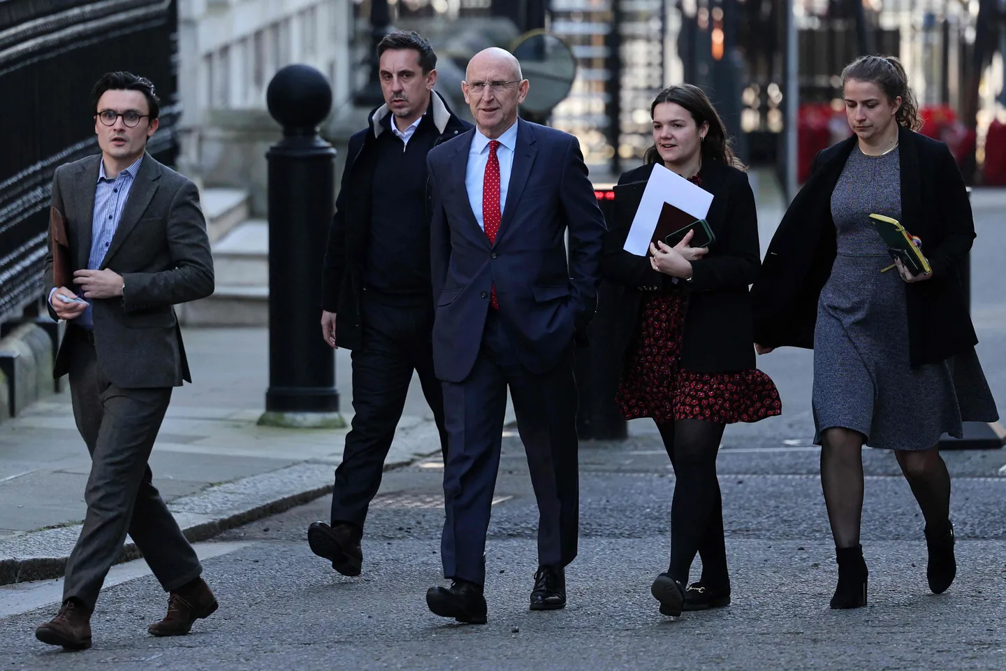 Buyuk Britaniya Bosh vaziri Starmer Toni Bler davridagi siyosatni tiklamoqchi