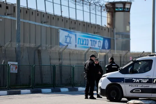 لجنة بالكنيست تقر مشروع قانون لإعدام أسرى بسجون الاحتلال وهيئتان فلسطينيتان: توحّش غير مسبوق