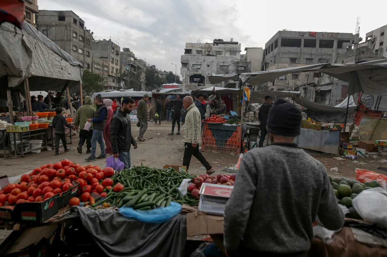 Food prices across Gaza soar over 100-fold after Israeli border closure