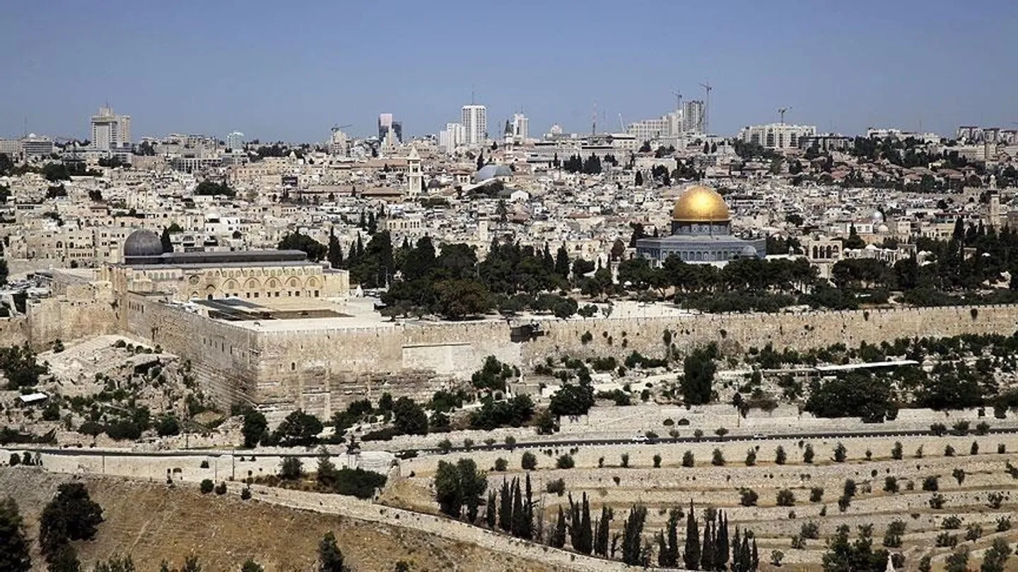 إسرائيل تنفّذ مشروع طريق استيطاني جديد في القدس.. وحماس تحذّر من عواقبه
