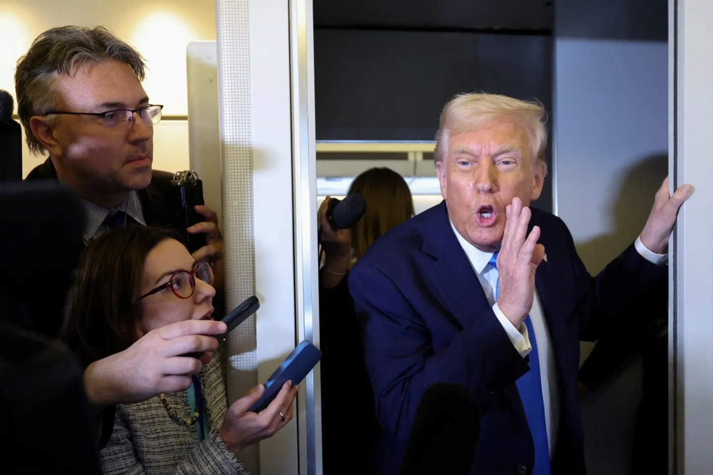 Трамп не уволит оскандалившегося советника