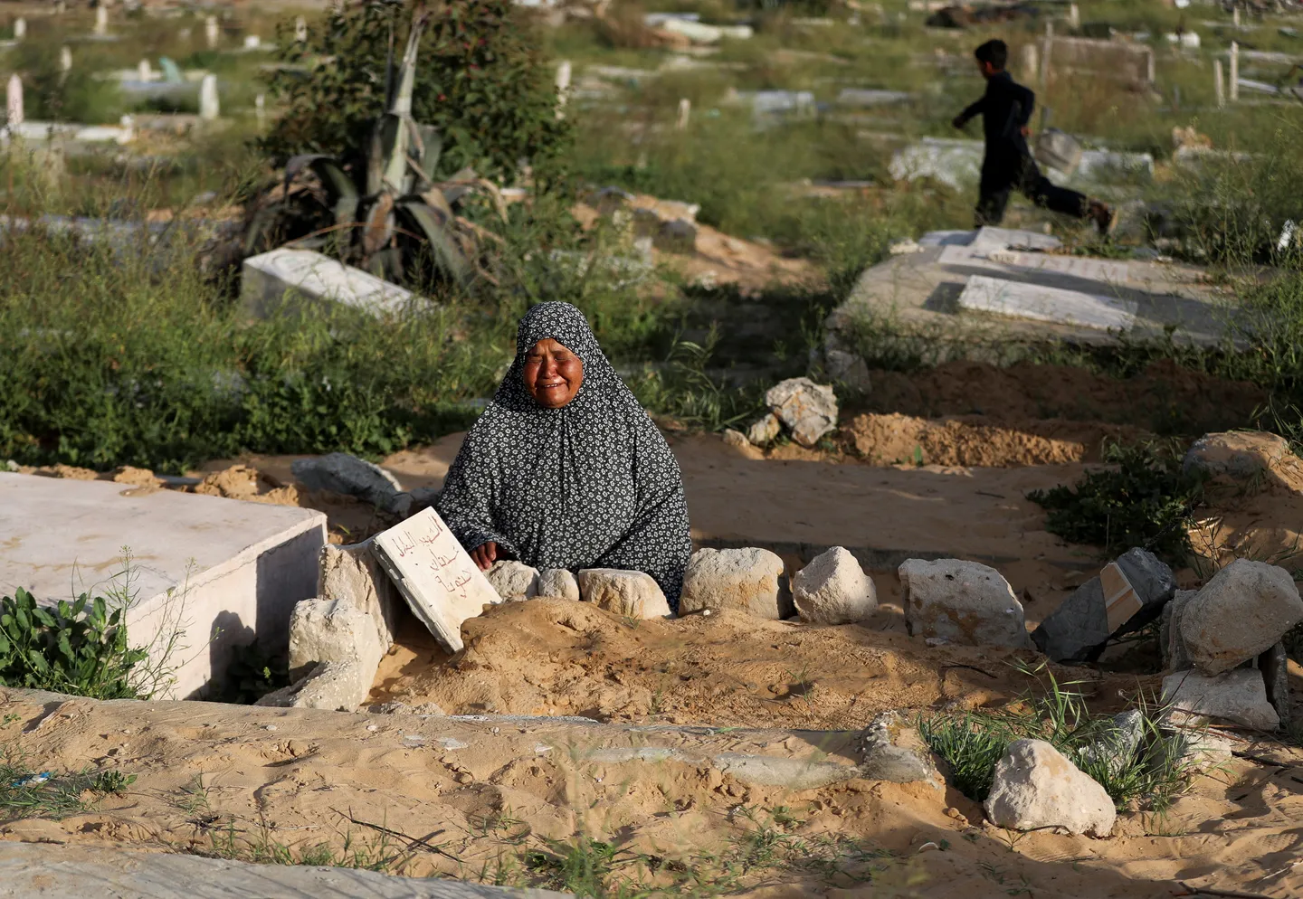 Los palestinos en Gaza lloran el Eid en medio del asedio y el hambre