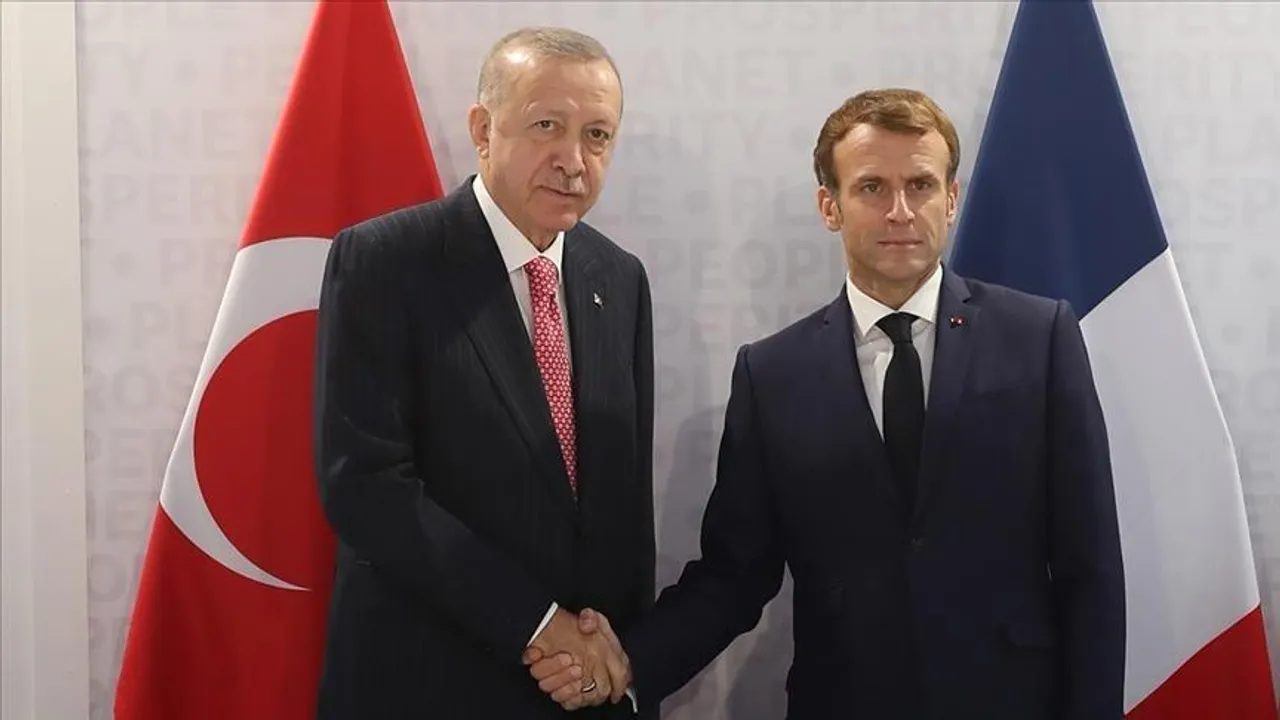 Presidenti Erdoğan zhvillon bisedë telefonike me presidentin francez Macron