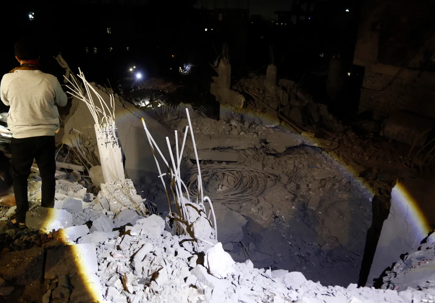 "الحوثي" تعلن سقوط قتلى وجرحى جراء غارات أمريكية على صنعاء وحجة