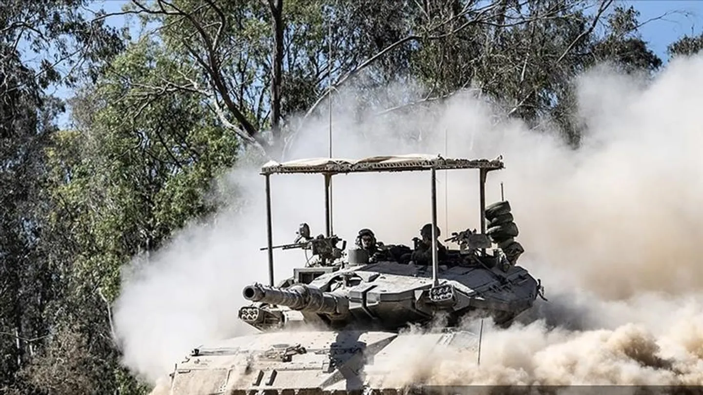 أول اشتباك منذ استئناف الحرب.. "القسام" تعلن تفجير دبابة للاحتلال في غزة