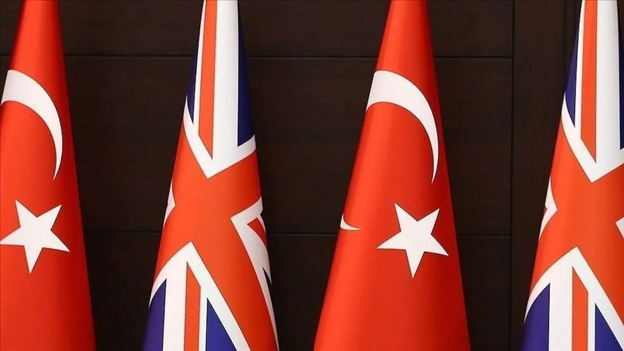 Türkiye dhe Britania e Madhe në bisedime diplomatike diskutuan heqjen e sanksioneve ndaj Sirisë