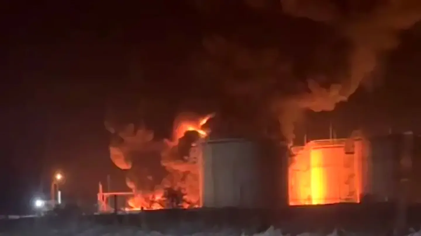 هجمات أوكرانية على منشآت نفط روسية.. وموسكو تعلن إسقاط 18 مسيّرة