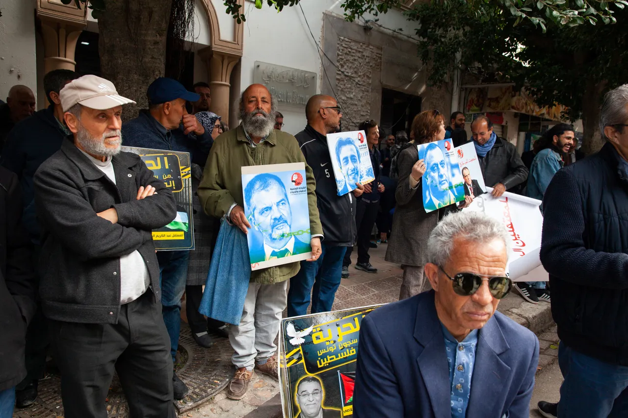 La Tunisie juge 40 figures de l'opposition.. des militants dénoncent un procès politiquement motivé