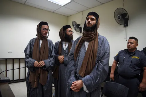 اعتداءات تحت غطاء ديني.. كولومبيا تنقذ 17 قاصراً من طائفة يهودية متشددة