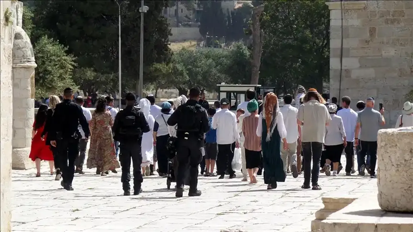 Israeli settlers intensify Al-Aqsa Mosque incursions during Ramadan