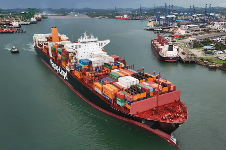 ¿Funcionó la presión de Trump? BlackRock compra puertos en Panamá en plena tensión EE.UU-China