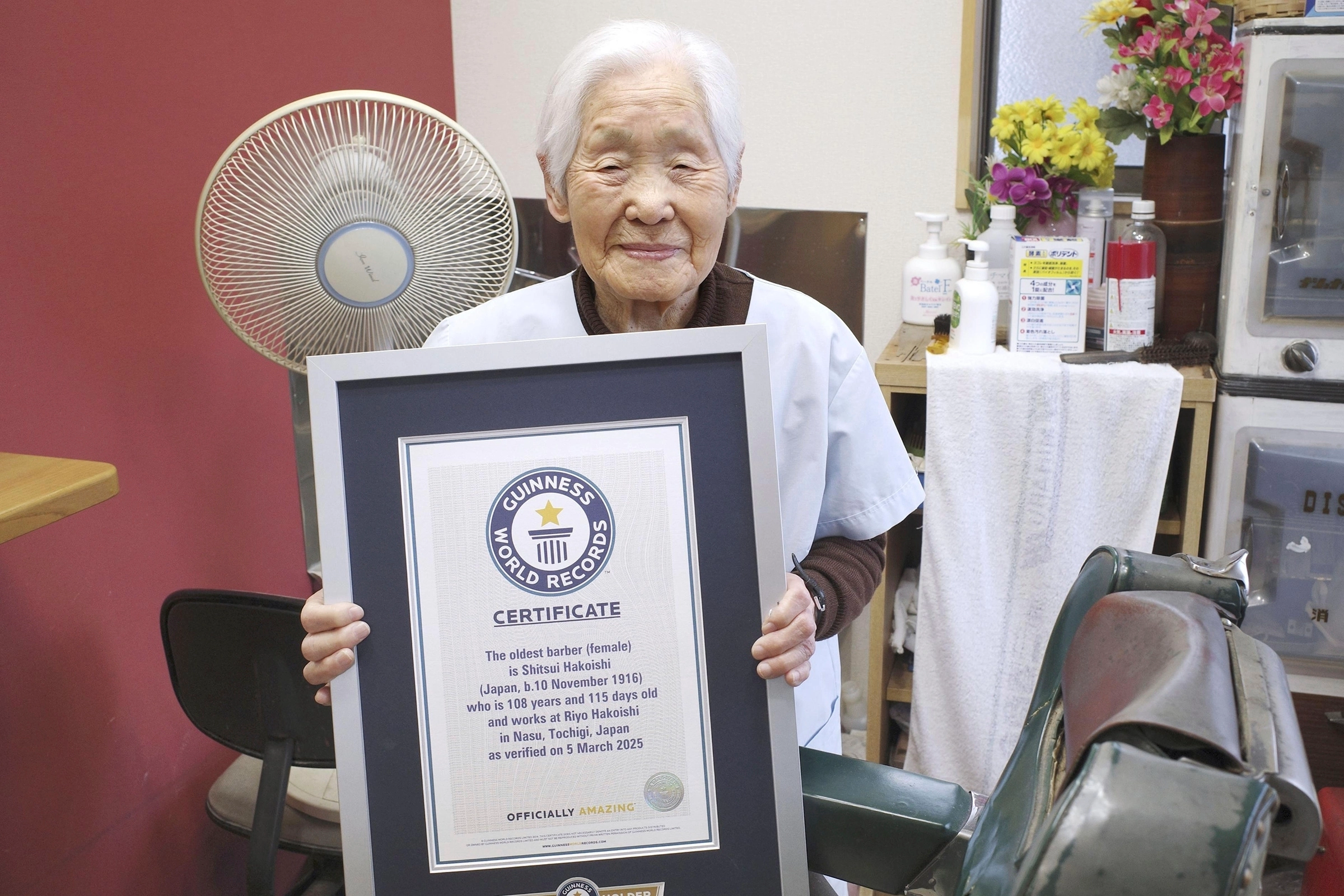 World's oldest barber: A 108-year-old Japanese woman is overjoyed at formal recognition